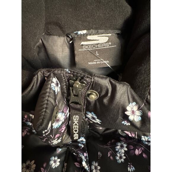 Floral puffer jacket by Skechers black, blue & pink stand collar size large - Picture 11 of 12